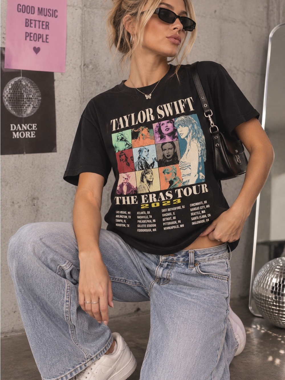 Taylor Swift The Eras Tour 2023 Black Graphic Concert T-Shirt Size Large
